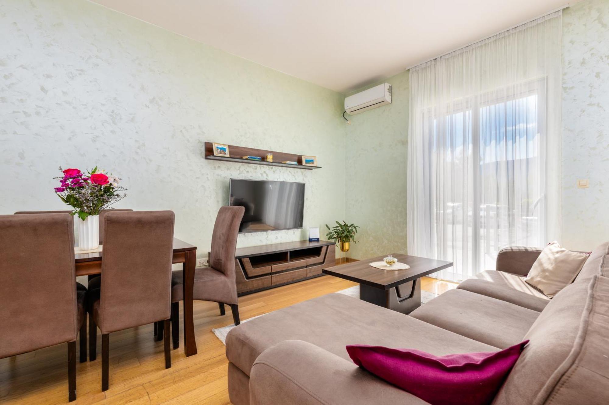 Apart Hotel M S Katunjanin Χέρτσεγκ Νόβι Εξωτερικό φωτογραφία