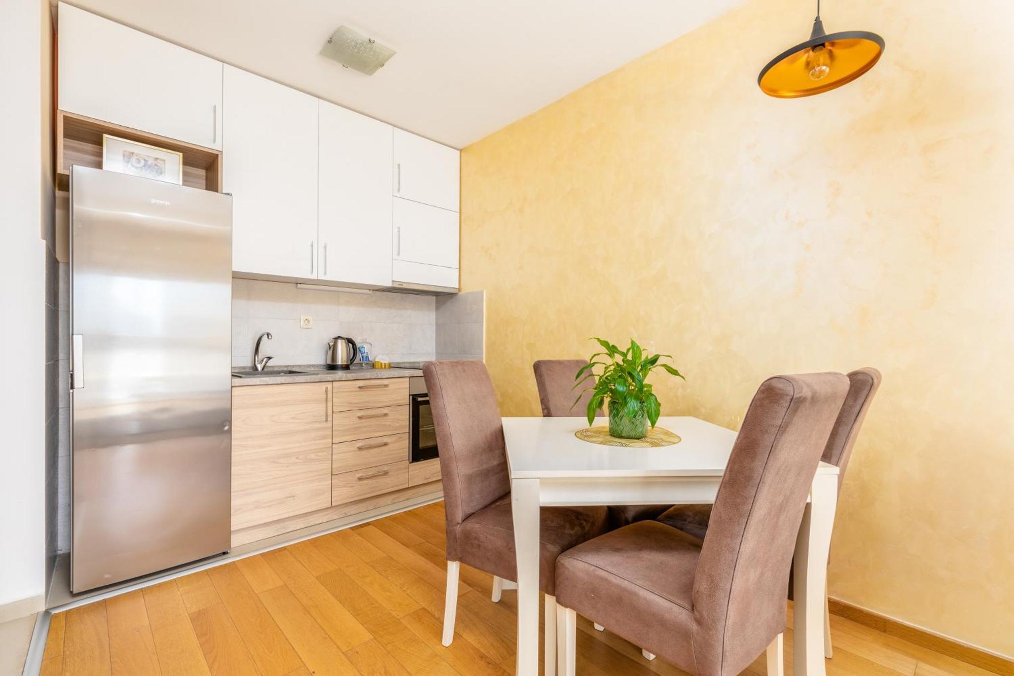 Apart Hotel M S Katunjanin Χέρτσεγκ Νόβι Εξωτερικό φωτογραφία